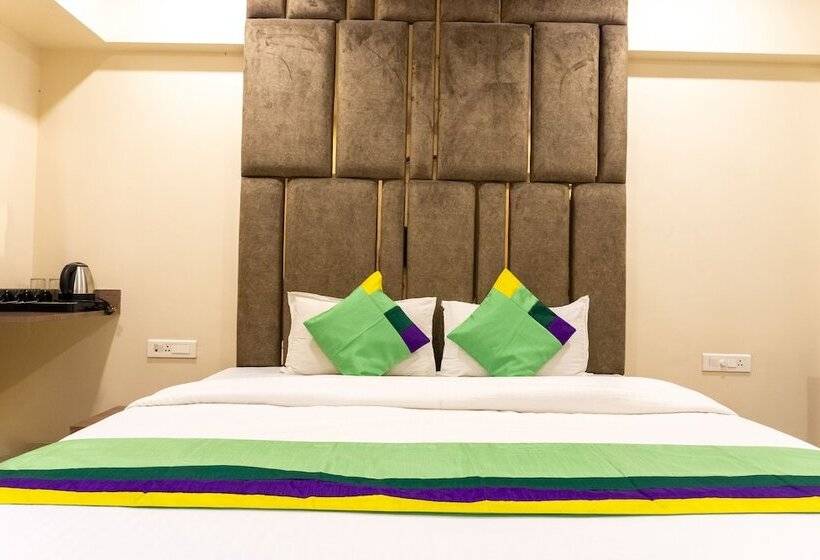 Номер Deluxe, Treebo Blossom   Viman Nagar