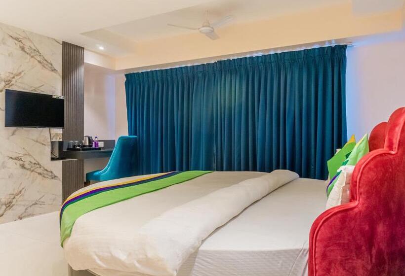 プレミアムルーム, Treebo Blossom   Viman Nagar