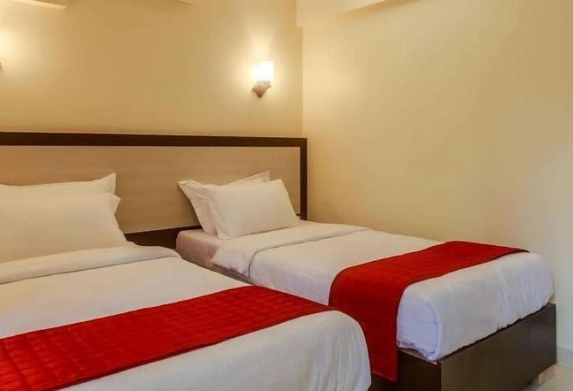 行政房间, Aishwarya Residency