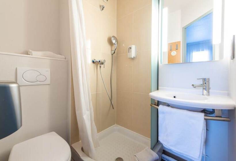 חדר סטנדרט לשלושה, B&b Hotel Antibes Sophia Le Relais