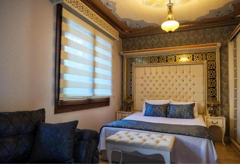 Deluxe Room, Castle Old Town