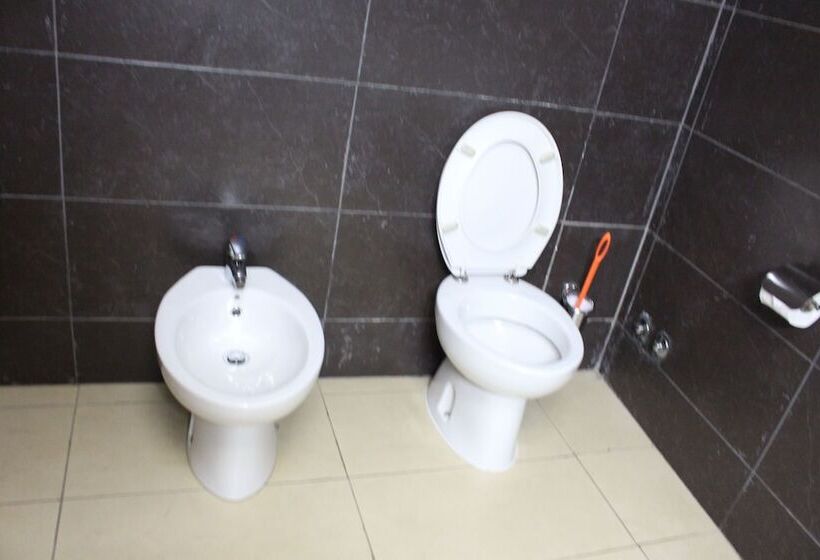 سوییت جونیور, Djeuga Palace