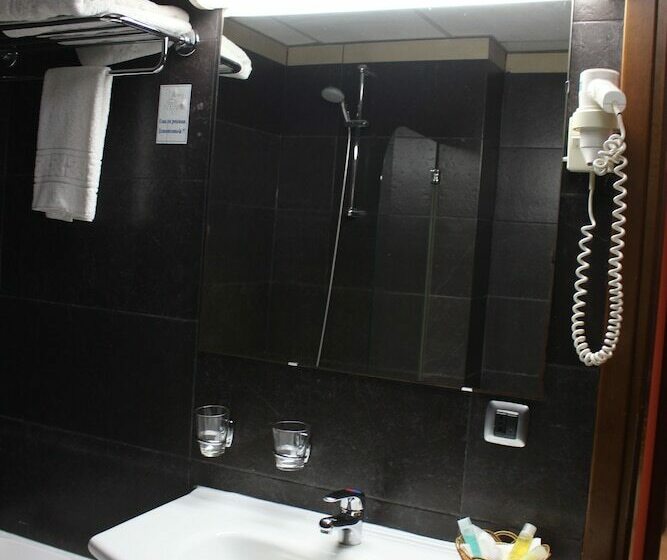 اتاق استاندارد, Djeuga Palace