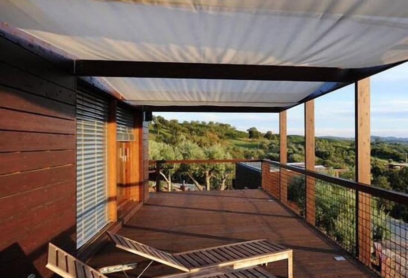 جناح جونيور مطل على الجبل, Eco Suites Resort