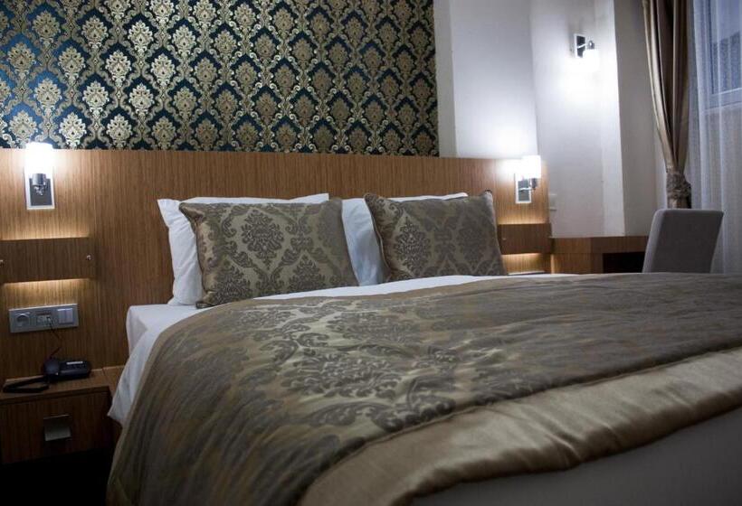 Economy Zimmer, Istanbul Central