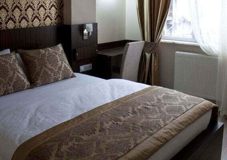 3-Bett-Standardzimmer, Istanbul Central