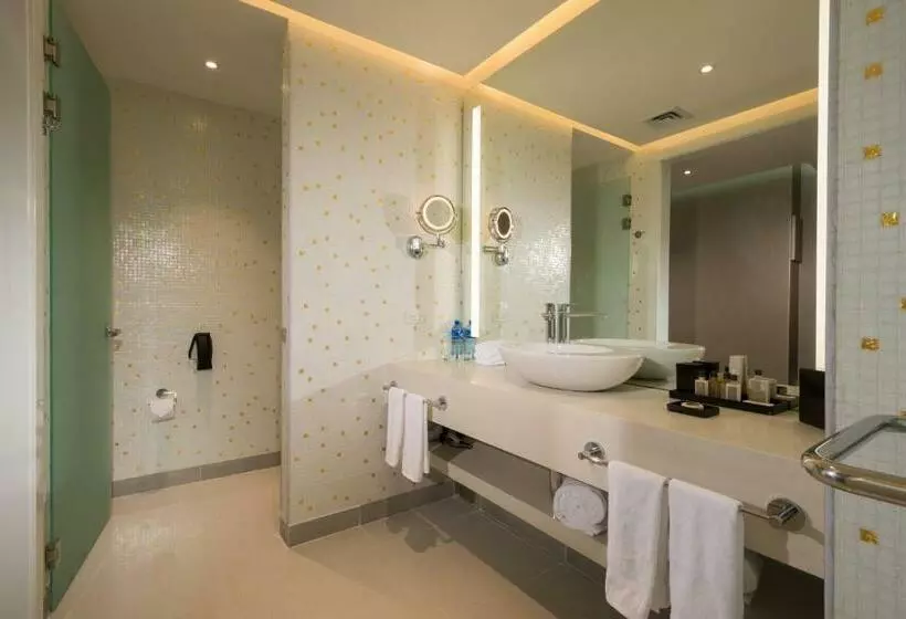 اتاق اجرایی, Las Americas Golden Tower Panama