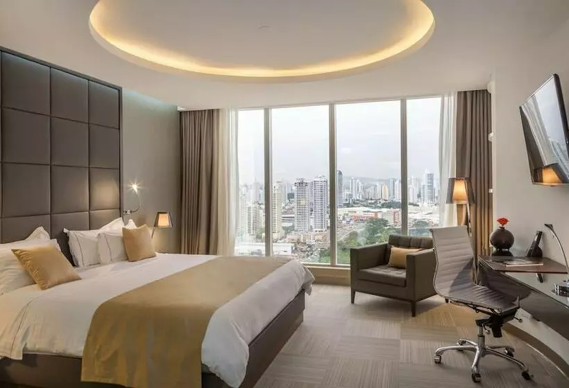 اتاق اجرایی, Las Americas Golden Tower Panama