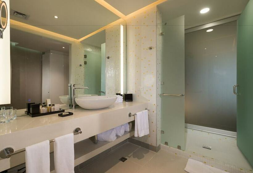 جناح جونيور مطل على المدينة, Las Americas Golden Tower Panama