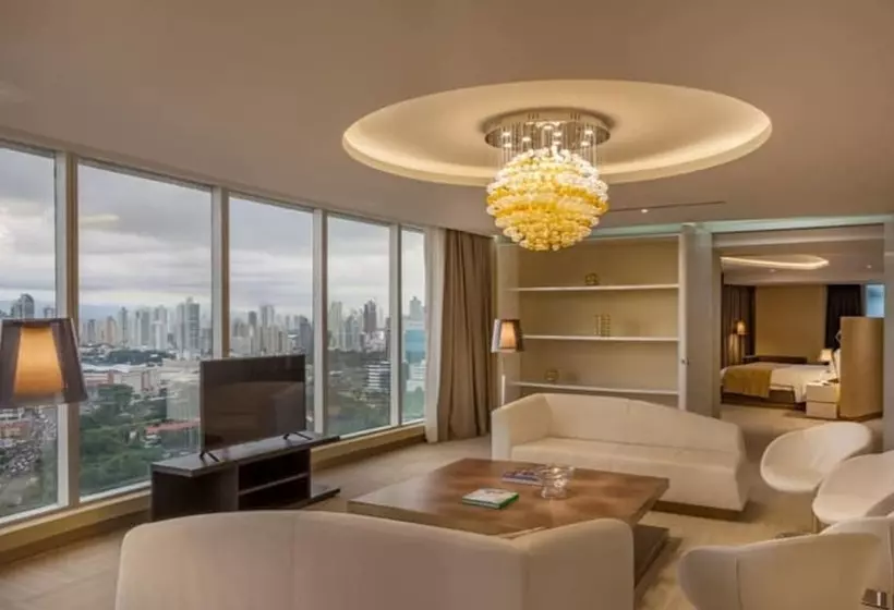 سوئیت پرزیدنت, Las Americas Golden Tower Panama