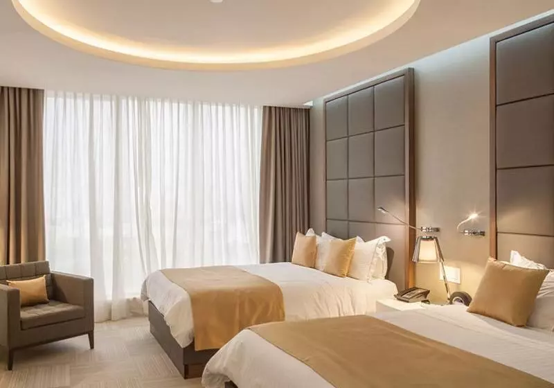 اتاق اجرایی, Las Americas Golden Tower Panama