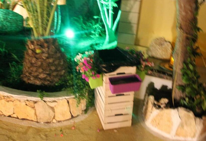 ジュニアスイート, Luagos Club