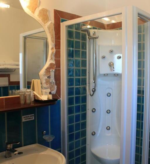 ジュニアスイート, Luagos Club