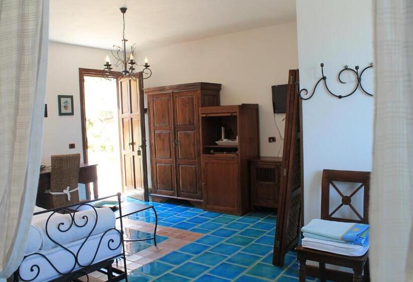 ジュニアスイート, Luagos Club