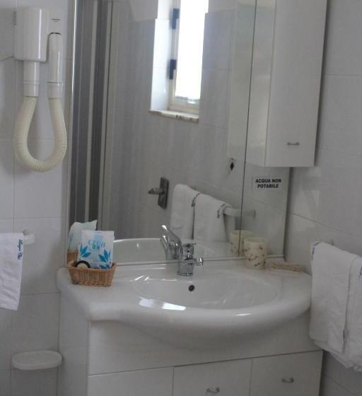 テラスつきの２ベッドルームアパートメント, Luagos Club