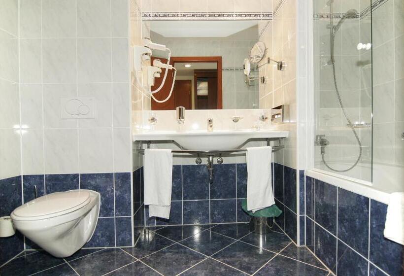 اتاق سوپریور با چشمانداز دریا و بالکن, Meridijan Adults Only