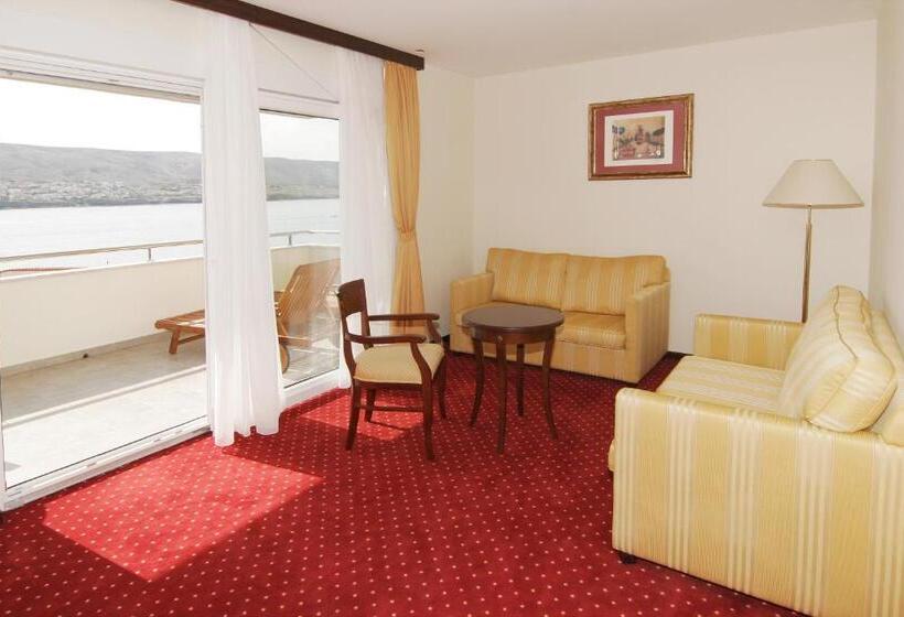 سوییت با چشمانداز دریا, Meridijan Adults Only