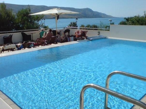 سوییت با چشم‌انداز دریا, Meridijan Adults Only