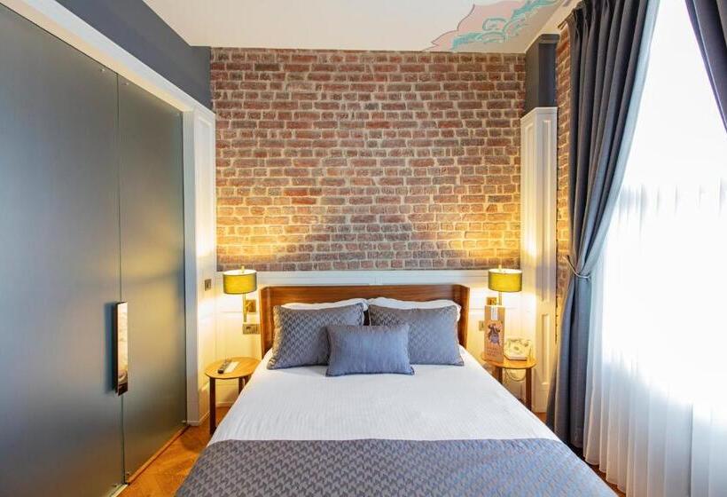 Deluxe Room, Miniature  Ottoman Mansion