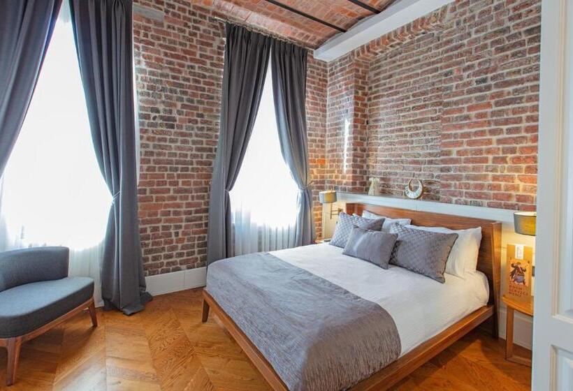 Deluxe Room, Miniature  Ottoman Mansion