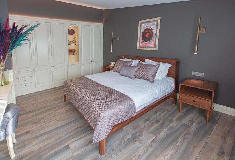 Deluxe Suite, Miniature  Ottoman Mansion