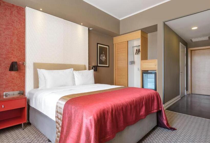 장애인을 위한 킹사이즈 침대 스탠다드 룸, Ramada Plaza By Wyndham Eskisehir