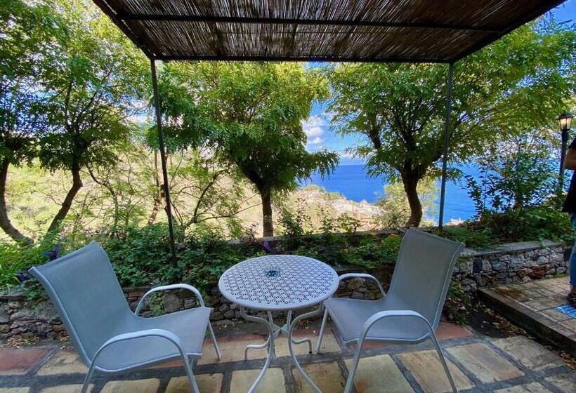 جناح مزود بتراس, Residence Terra Rossa Taormina