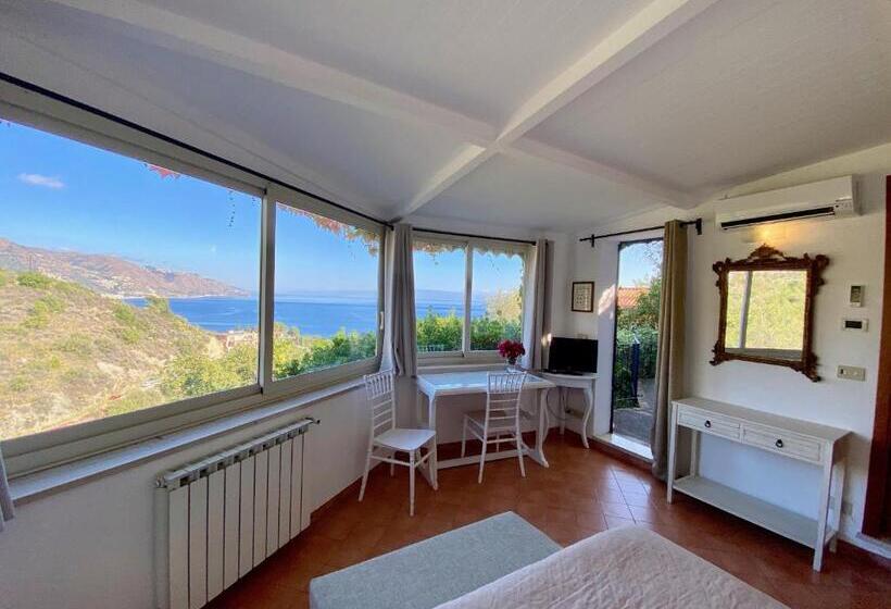 Полулюкс, Residence Terra Rossa Taormina
