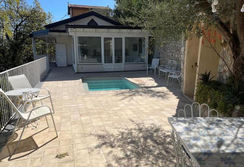 شقة 3 غرف, Residence Terra Rossa Taormina