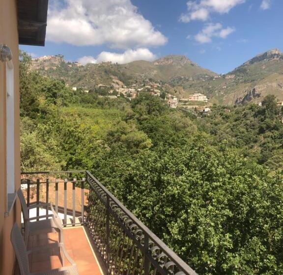 شقة غرفتين مطلة على البحر, Residence Terra Rossa Taormina