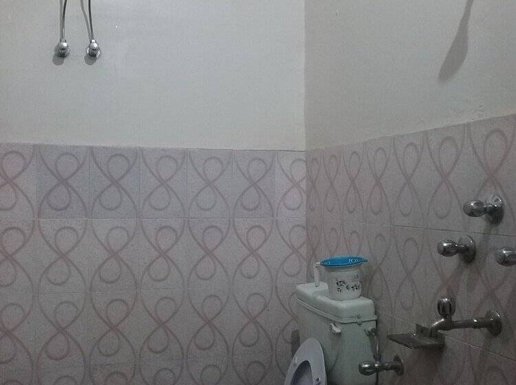 חדר סטנדרט, Teerth Guest House