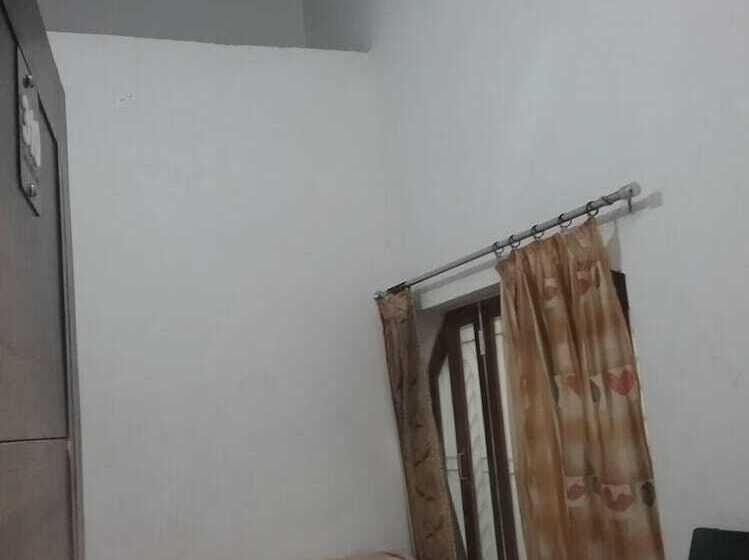 חדר סטנדרט, Teerth Guest House
