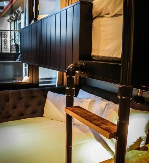 스탠다드 룸 2층 침대, The Dean Dublin