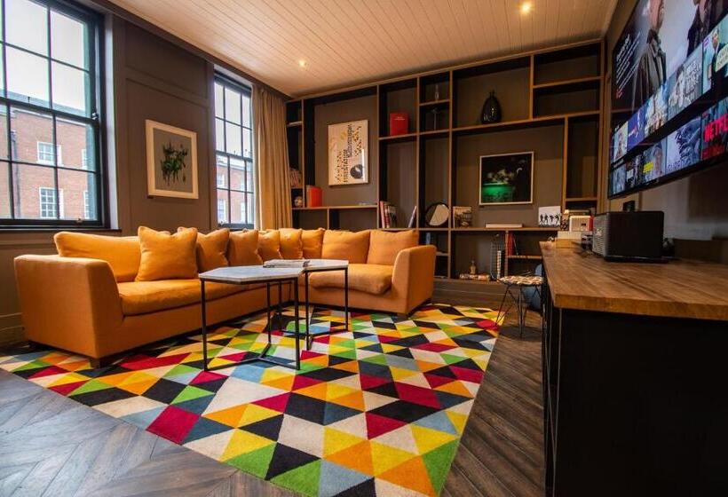 스위트, The Dean Dublin