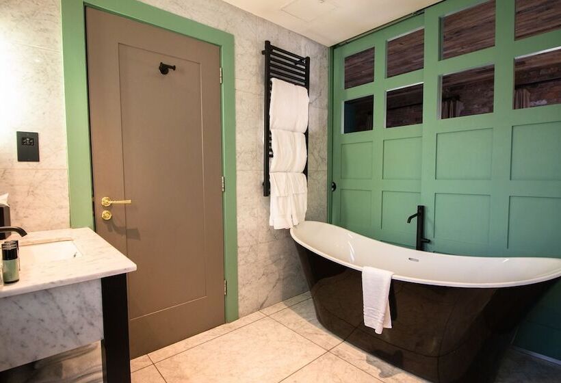 스위트, The Dean Dublin