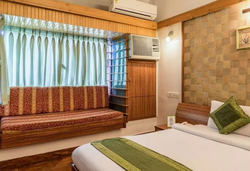 デラックスルーム, Treebo Sahara Shivaji Nagar