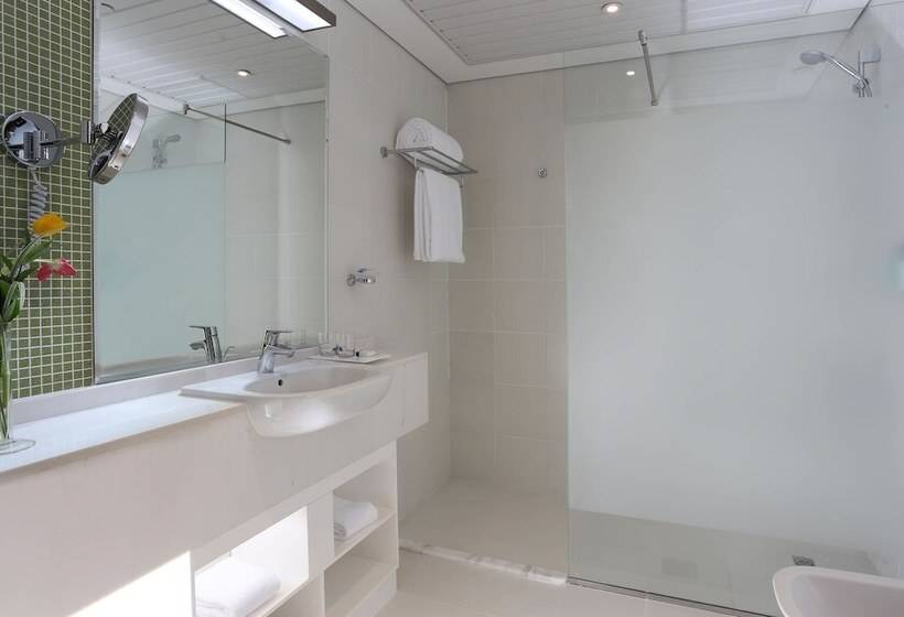 غرفة عائلية, Tryp By Wyndham Abu Dhabi City Center