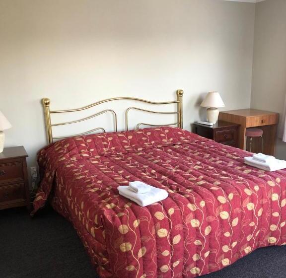 شقة غرفتين, Lilybrook Motel