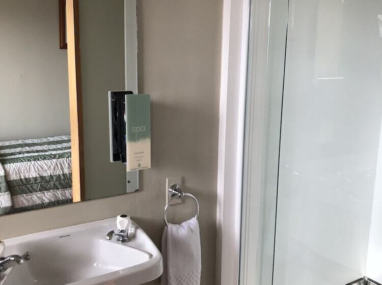 Студия Стандарт, Lilybrook Motel