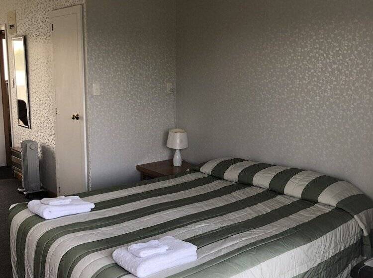 إستوديو قياسى, Lilybrook Motel