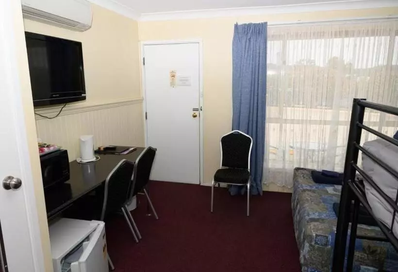 ファミリールーム, Lithgow Motor Inn