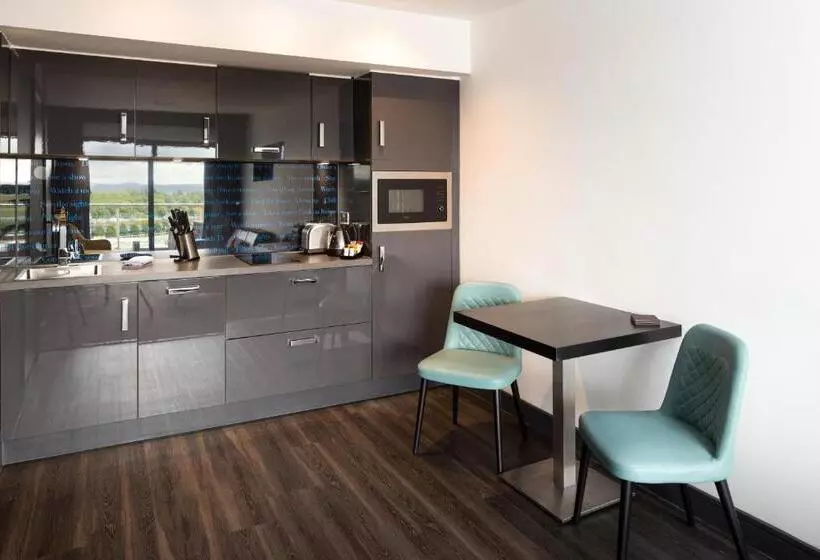 １ベッドルームペントハウスアパート, Roomzzz Chester City