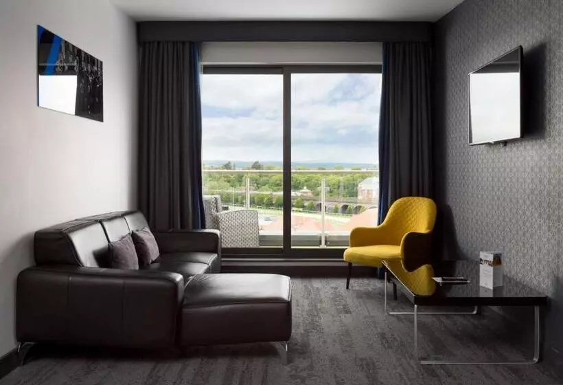 １ベッドルームペントハウスアパート, Roomzzz Chester City
