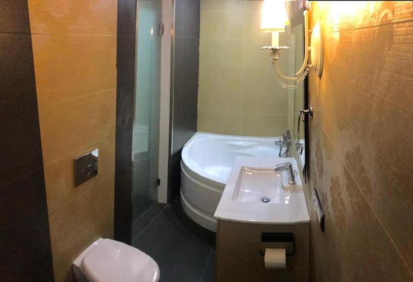 침실 2개 아파트, Atlantis