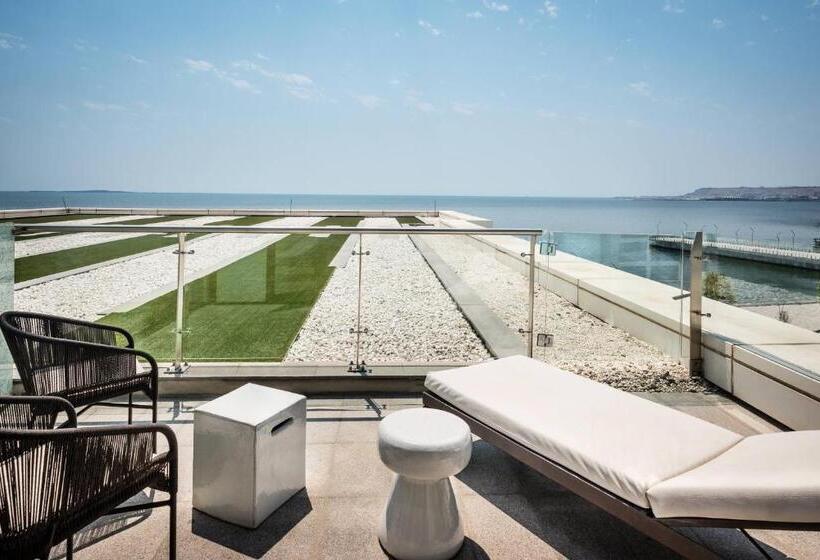 اتاق استاندارد با تخت بزرگ, Baku Marriott Hotel Boulevard