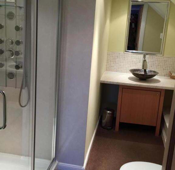 패밀리 룸, Lodge At Lochside