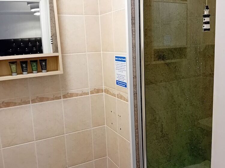 חדר קלאסי, Home And Away Guesthouse