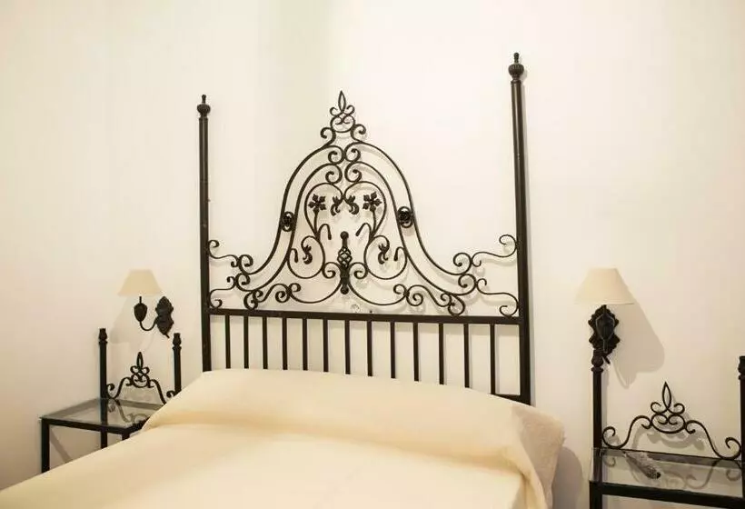 اتاق استاندارد یک نفره, Hostal Palacio Del Corregidor