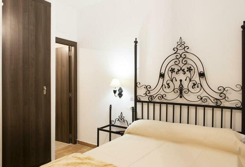 اتاق استاندارد یک نفره, Hostal Palacio Del Corregidor