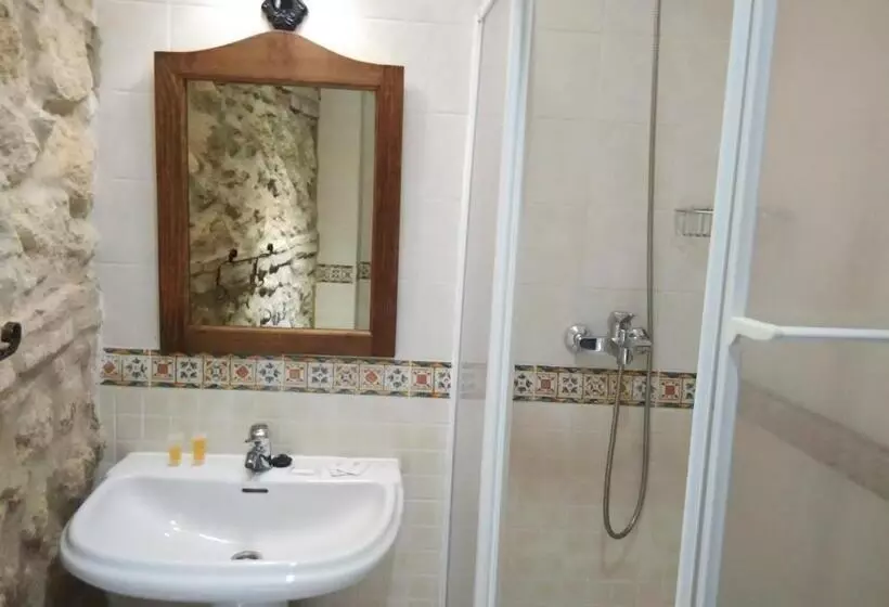 اتاق اکونومی, Hostal Palacio Del Corregidor